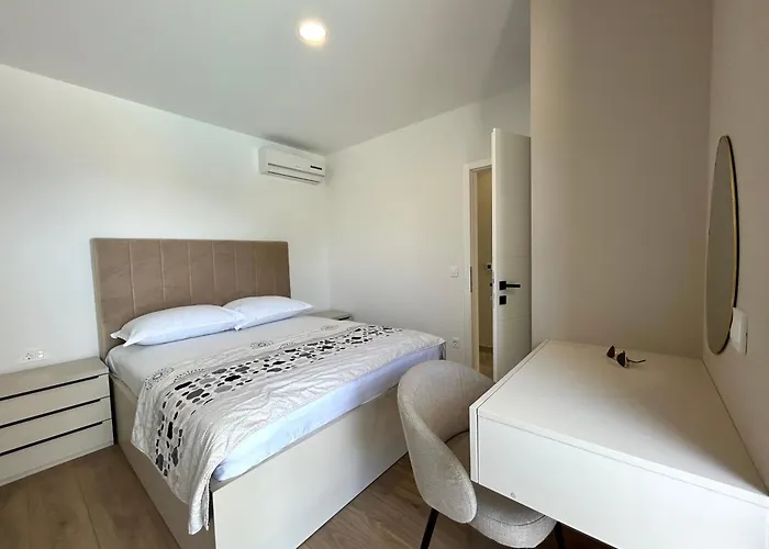 Petar - Private Heated Pool And Sea View Apartment *