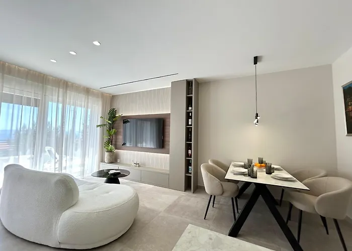 Petar - Private Heated Pool And Sea View Makarska