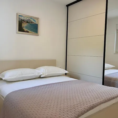 Petar - Private Heated Pool And Sea View Makarska