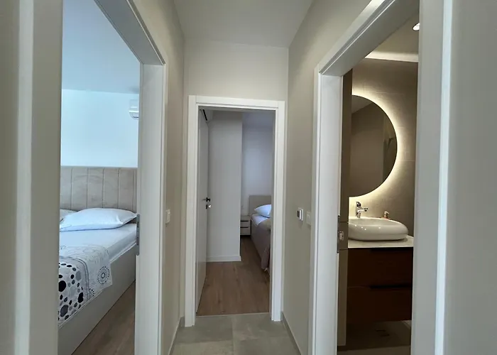 Petar - Private Heated Pool And Sea View Makarska