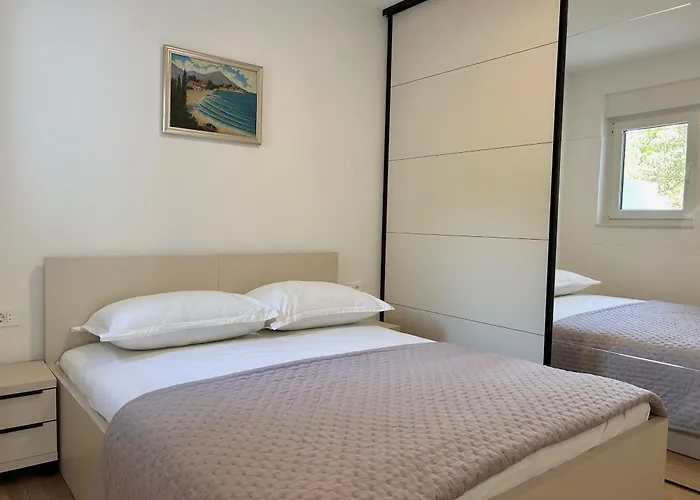 Petar - Private Heated Pool And Sea View Makarska